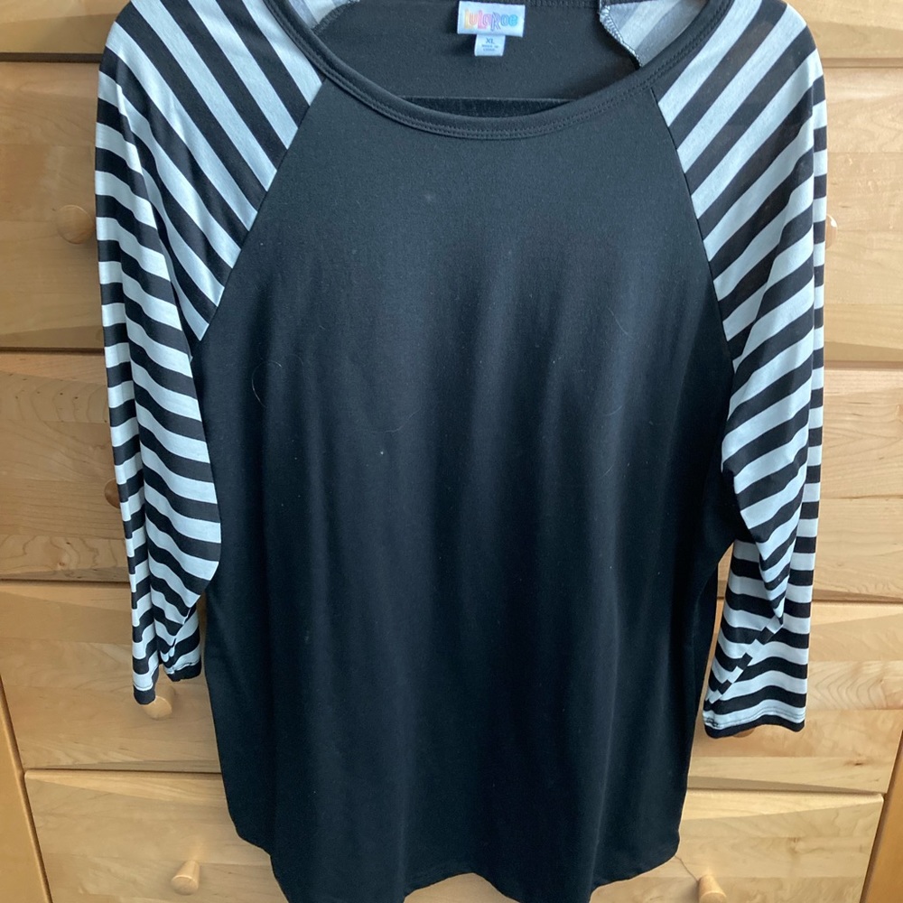 Lularoe randy shirt